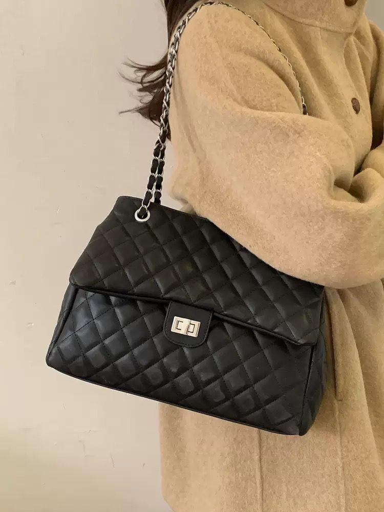 Black Quilted Chain Shoulder Bag